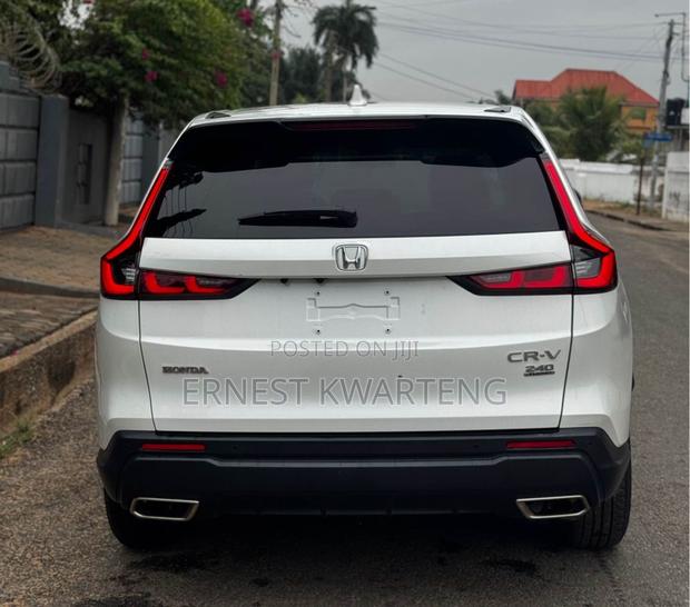 Honda CR-V 2023 White