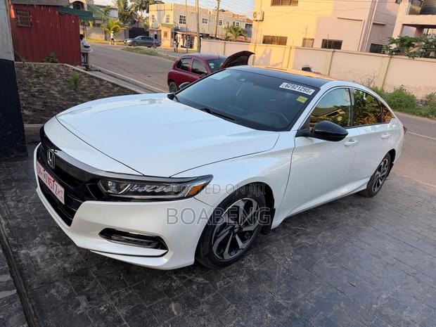 Honda Accord 2018 White