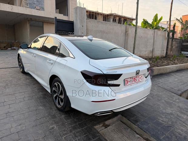 Honda Accord 2018 White