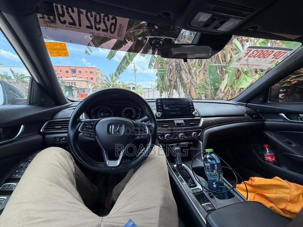 Honda Accord 2018 White