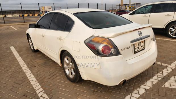 Nissan Altima 2.5 2009 White