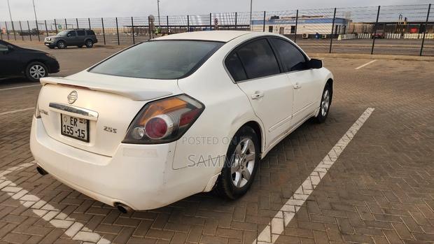 Nissan Altima 2.5 2009 White