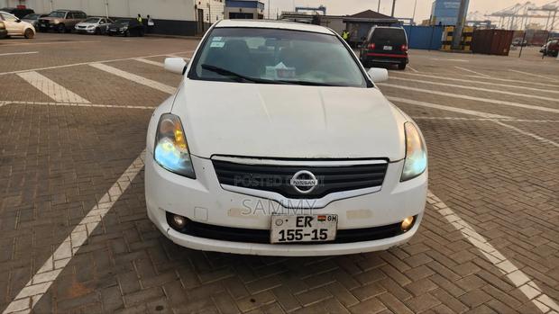 Nissan Altima 2.5 2009 White