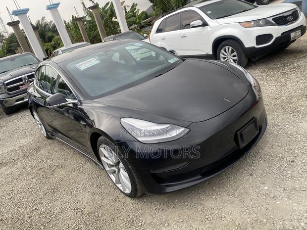 Tesla Model 3 2021 Black