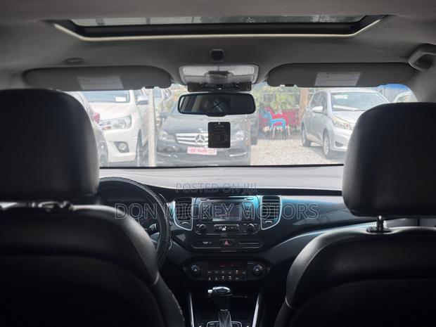 Kia Rondo 2016 Gray