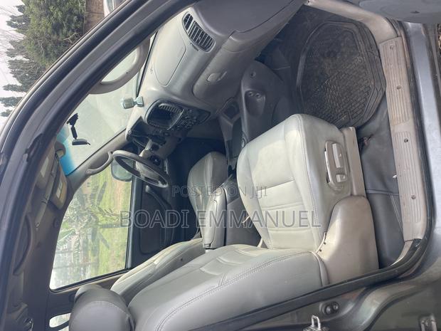 Toyota Sequoia 2003 Gray