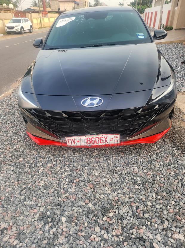 Hyundai Elantra 2022 Black