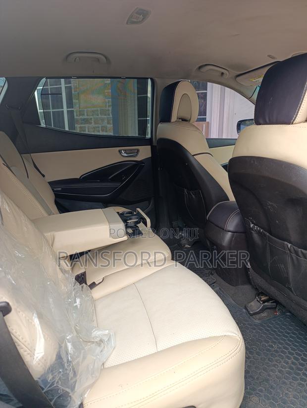 Hyundai Santa Fe 2014 White