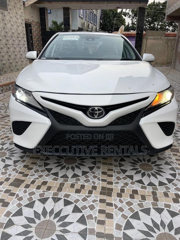 Toyota Camry 2020 White