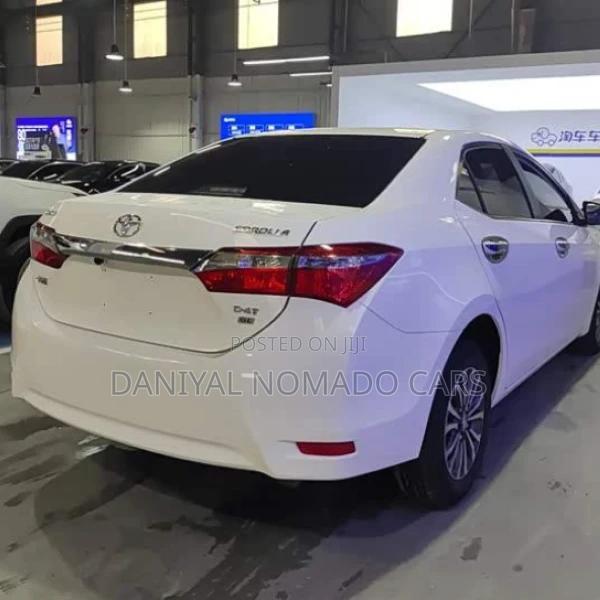 Toyota Corolla 2018 White