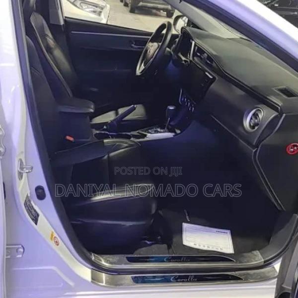 Toyota Corolla 2018 White