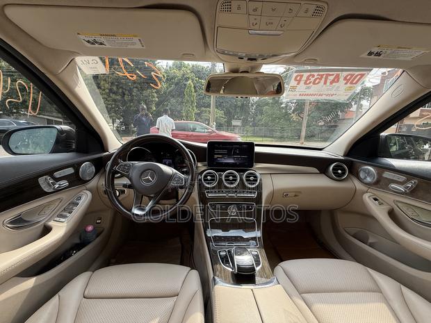 Mercedes-Benz C300 Luxury 4matic Sedan AWD (2.0L 4cyl 7A) 2017 Brown