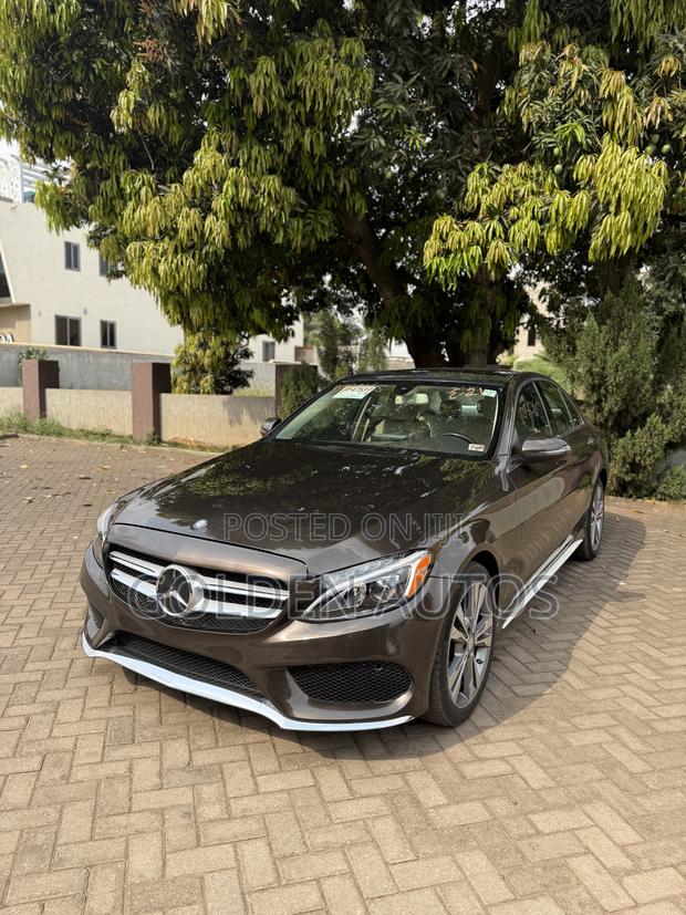 Mercedes-Benz C300 Luxury 4matic Sedan AWD (2.0L 4cyl 7A) 2017 Brown