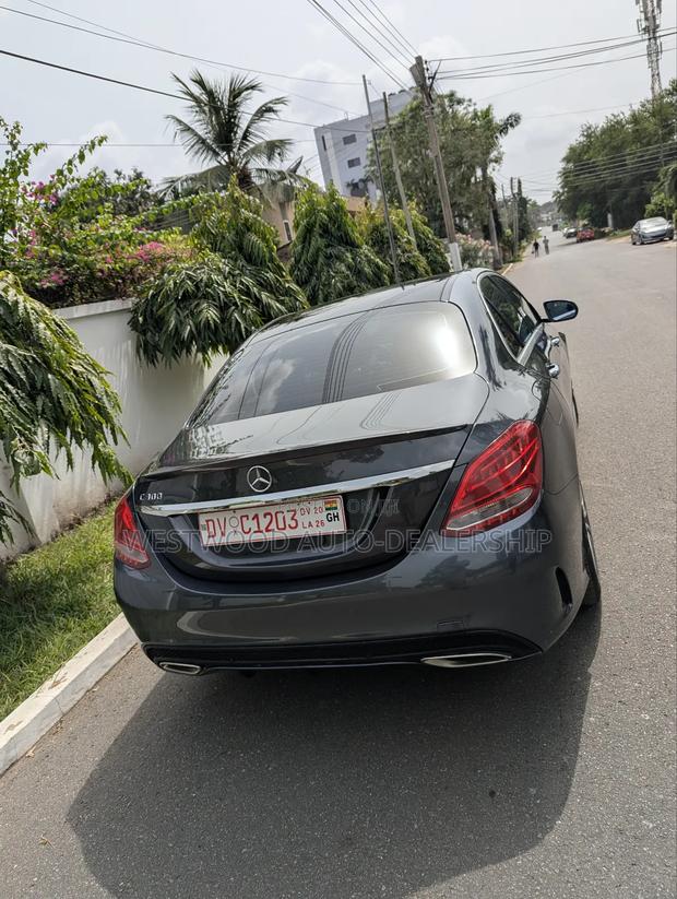 Mercedes-Benz C300 Sport Sedan RWD (2.0L 4cyl 7A) 2016 Gray