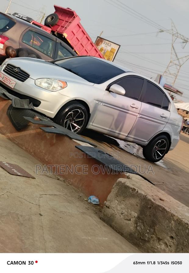 Hyundai Accent 1.6 2009 Silver