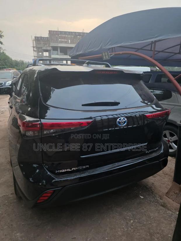 Toyota Highlander Platinum FWD 2023 Black