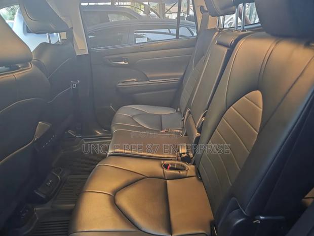Toyota Highlander Platinum FWD 2023 Black