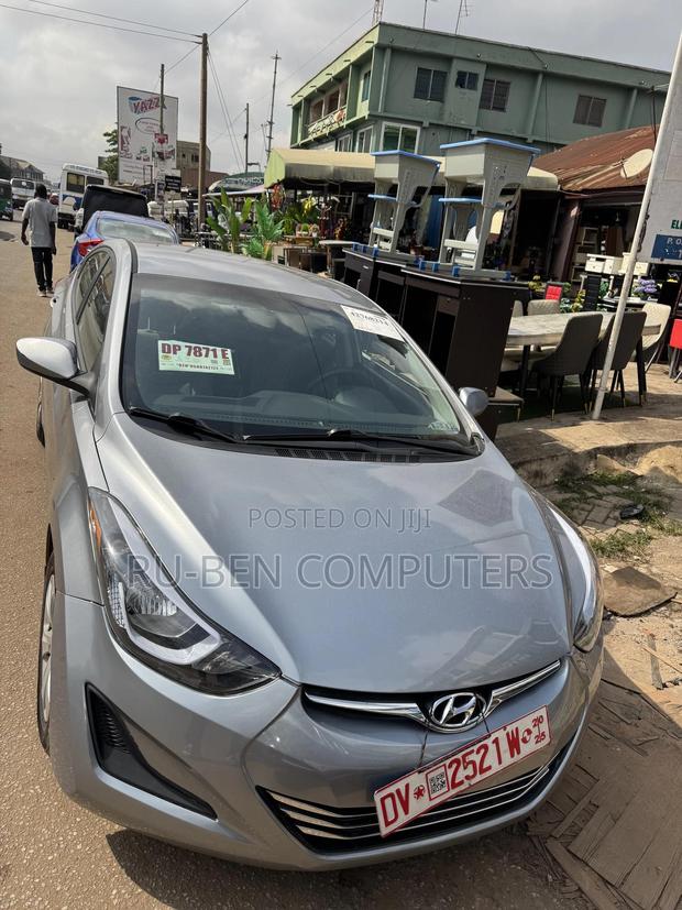 Hyundai Elantra SE Sedan FWD (1.8L 4cyl 6M) 2016 Silver