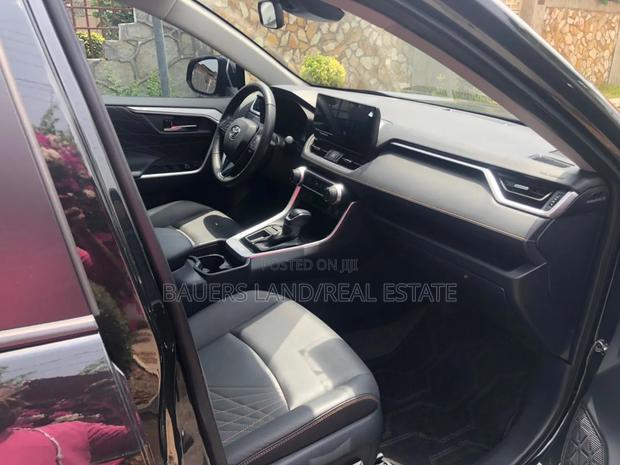 Toyota RAV4 Limited 2025 Black