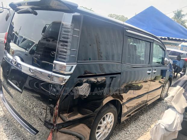 Toyota Voxy 2020 Matt Black