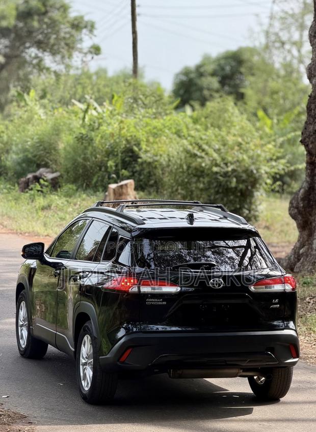 Toyota Corolla Cross 2.0 Petrol AWD 2022 Black