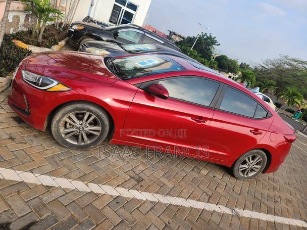 Hyundai Elantra 2018 Red
