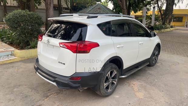 Toyota RAV4 2016 White