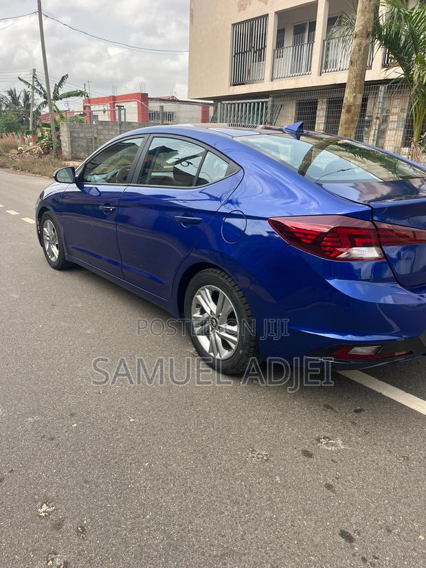 Hyundai Elantra 2019 Blue