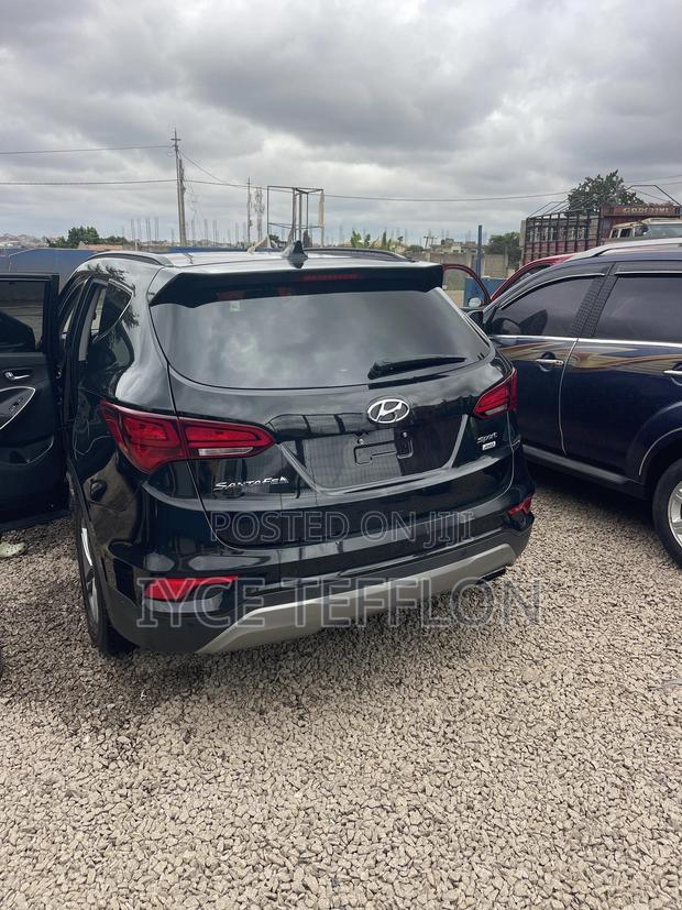 Hyundai Santa Fe SE AWD 2017 Black