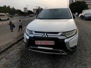 Mitsubishi Outlander 2019 White for sale