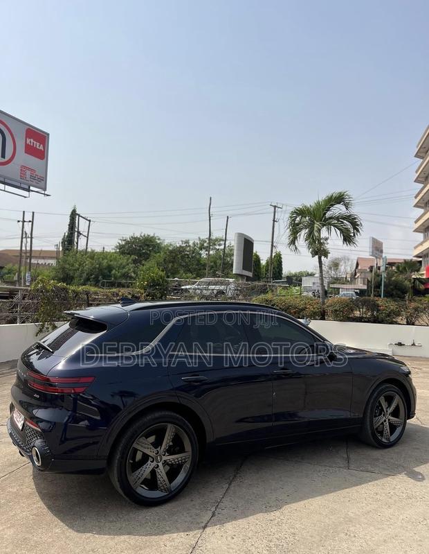 Genesis GV70 2.5T AWD 2023 Blue