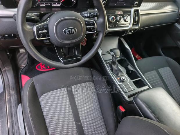Kia Sorento LX 2021 Gray
