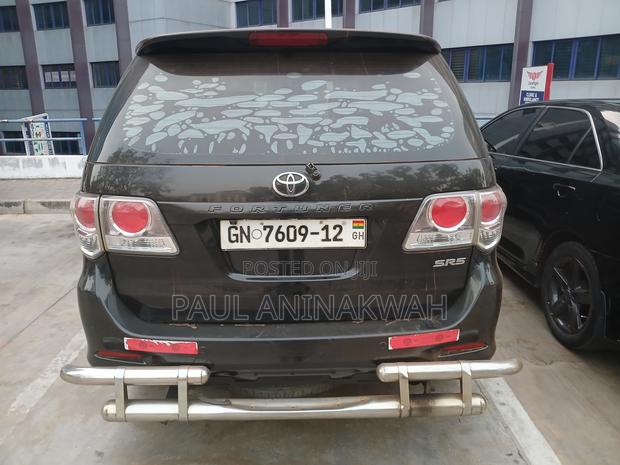 Toyota Fortuner 2.7 AWD 2012 Black