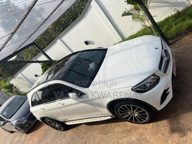 Mercedes-Benz GLC-Class 2019 Off white