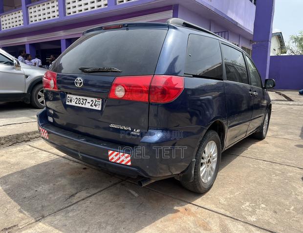 Toyota Sienna 2008 Blue