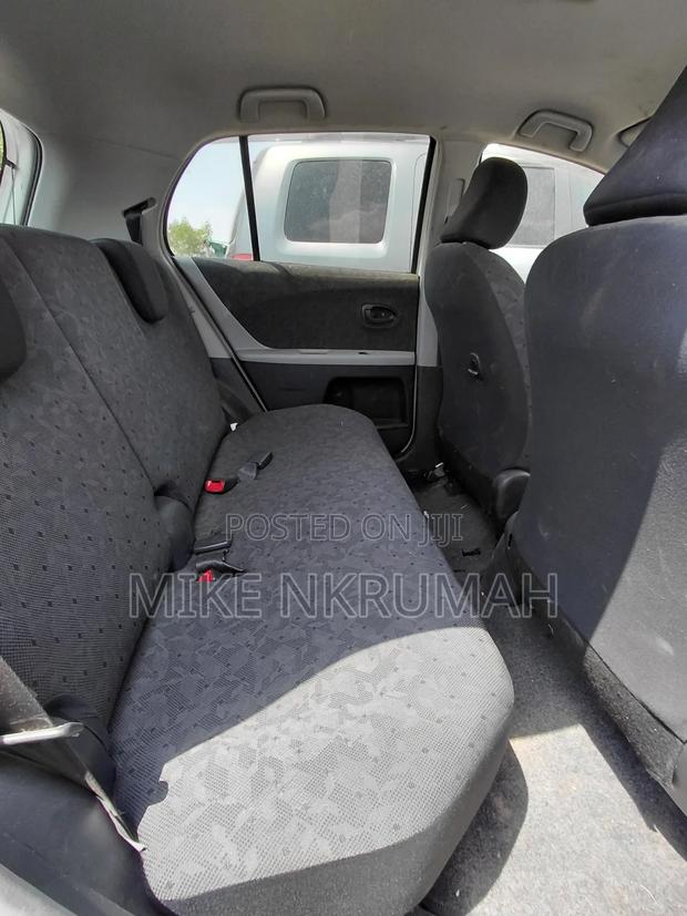 Toyota Vitz 2010 White