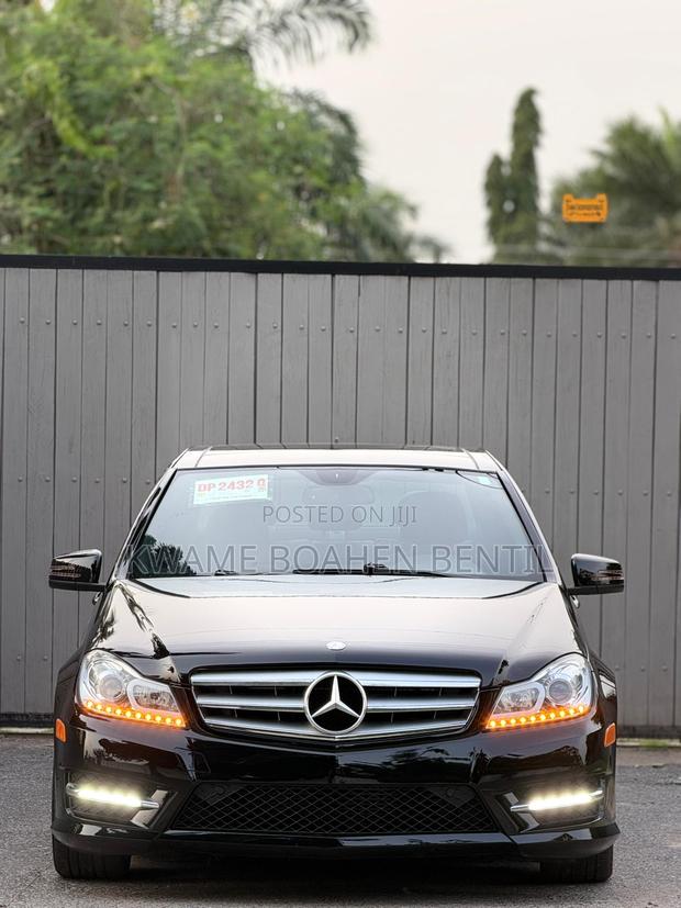 Mercedes-Benz C250 2014 Black