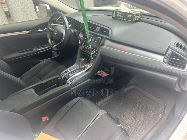 Honda Civic EX-L Sedan 2019 White