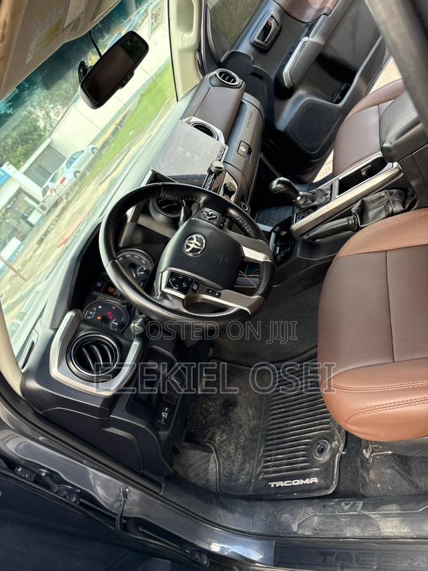 Toyota Tacoma 4dr Double Cab 2016 Gray