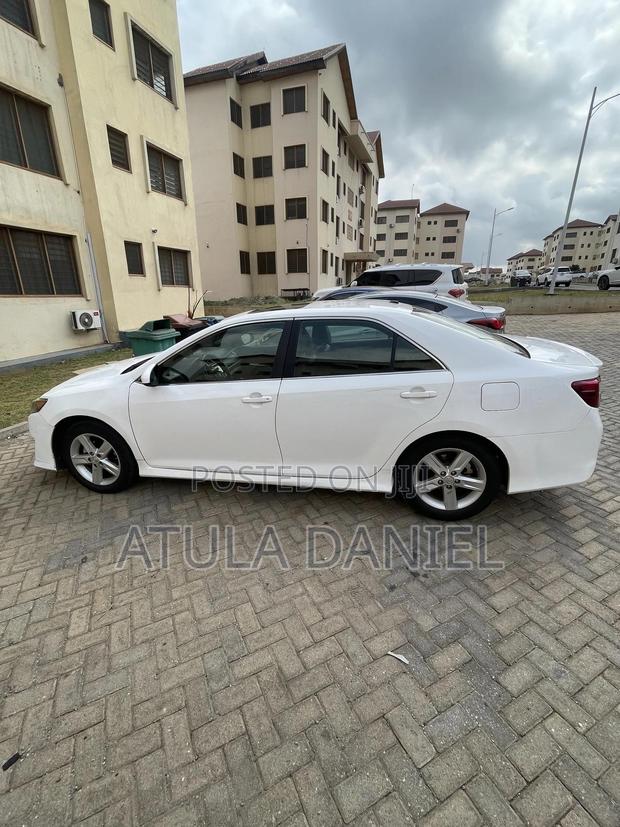 Toyota Camry SE Sport 4dr Sedan (2.5L 4cyl 6A) 2014 White