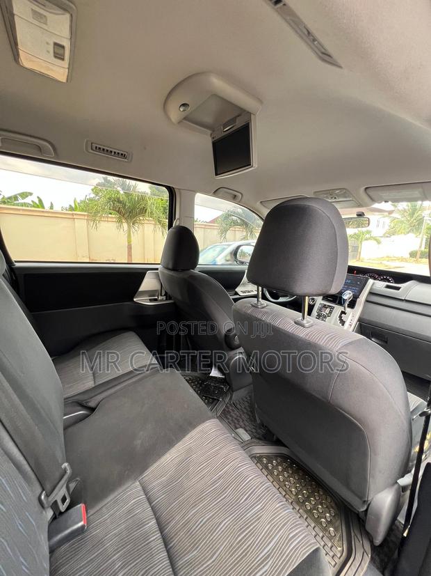 Toyota Voxy 2013 Black