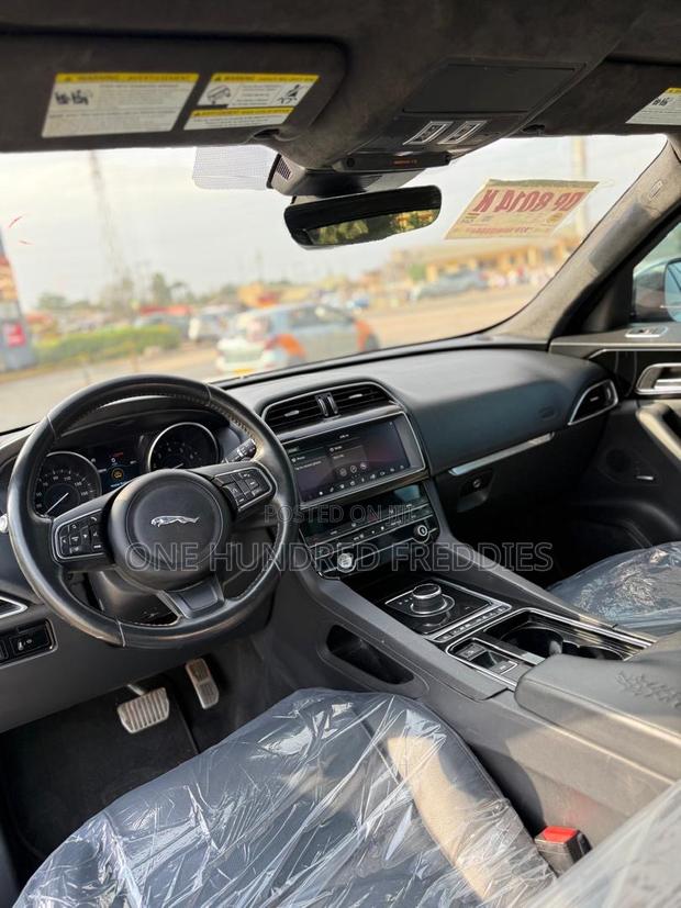 Jaguar F-Pace 25t AWD 2020 White