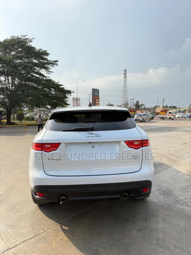 Jaguar F-Pace 25t AWD 2020 White