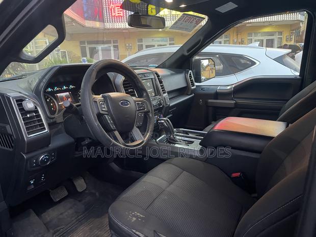 Ford F-150 2016 Black