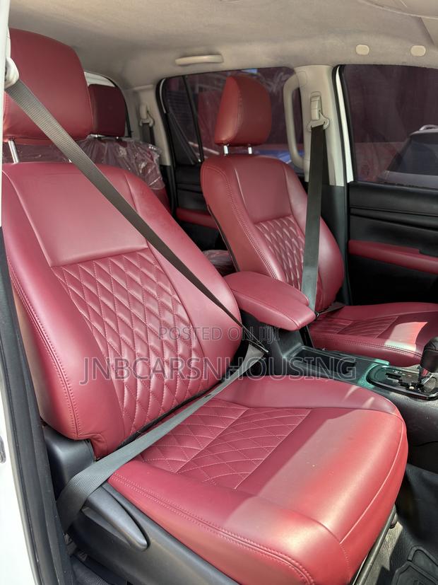 Toyota Hilux 2018 White