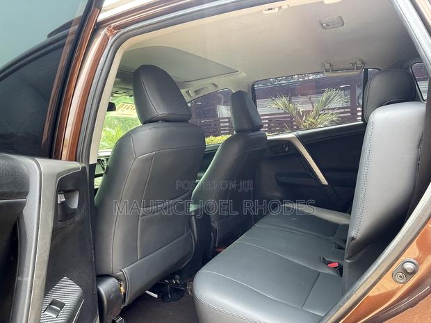 Toyota RAV4 2015 Brown