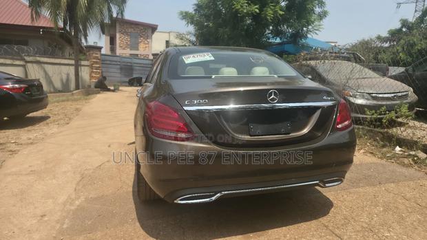 Mercedes-Benz C300 Luxury 4matic Sedan AWD (2.0L 4cyl 7A) 2017 Brown