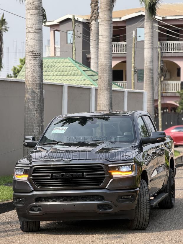 Dodge RAM 2024 Gray