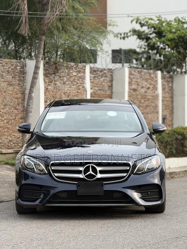 Mercedes-Benz E300 2018 Blue