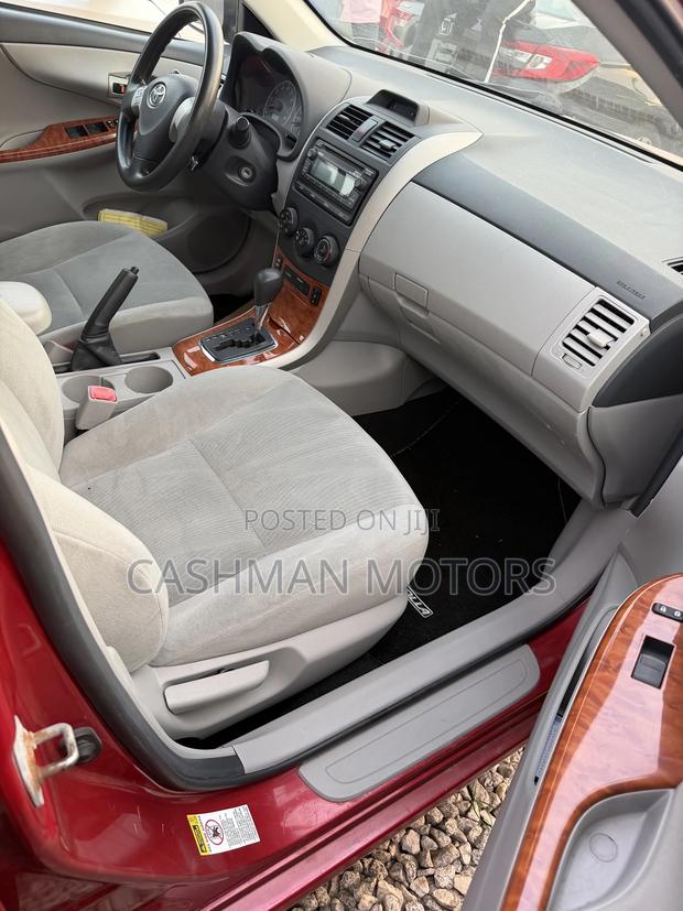 Toyota Corolla LE 4dr Sedan (1.8L 4cyl 4A) 2013 Red